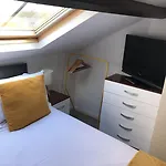 The Apple House 4*