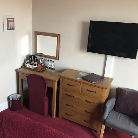 The Apple House 4*