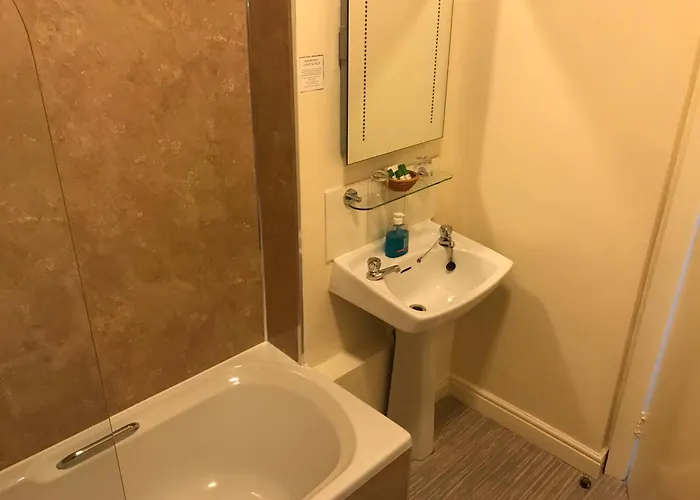 Πανσιόν The Apple House 4*