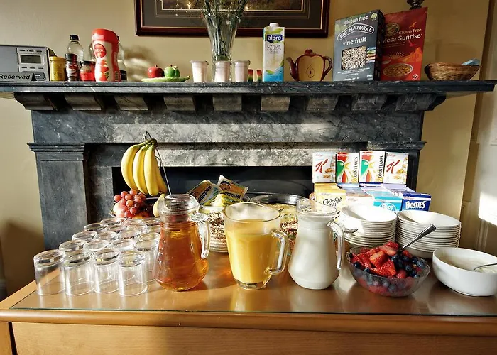 Πανσιόν The Apple House 4*