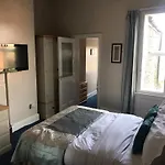 The Apple House 4*
