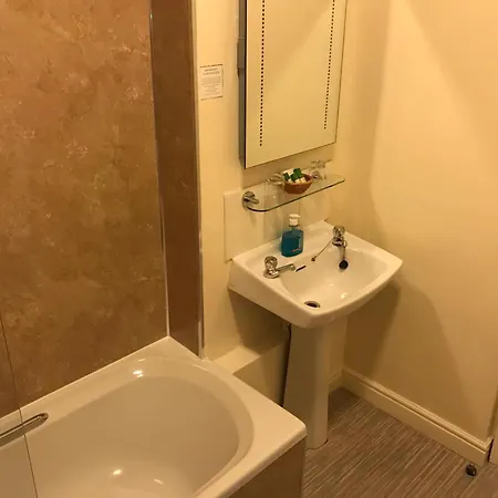 בית הארחה The Apple House 4*