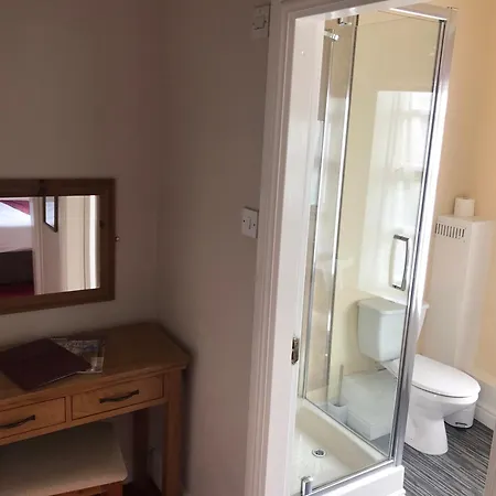 The Apple House בית הארחה 4*