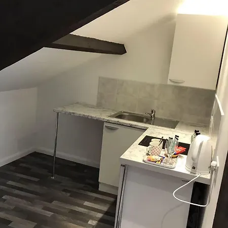 The Apple House Pensión